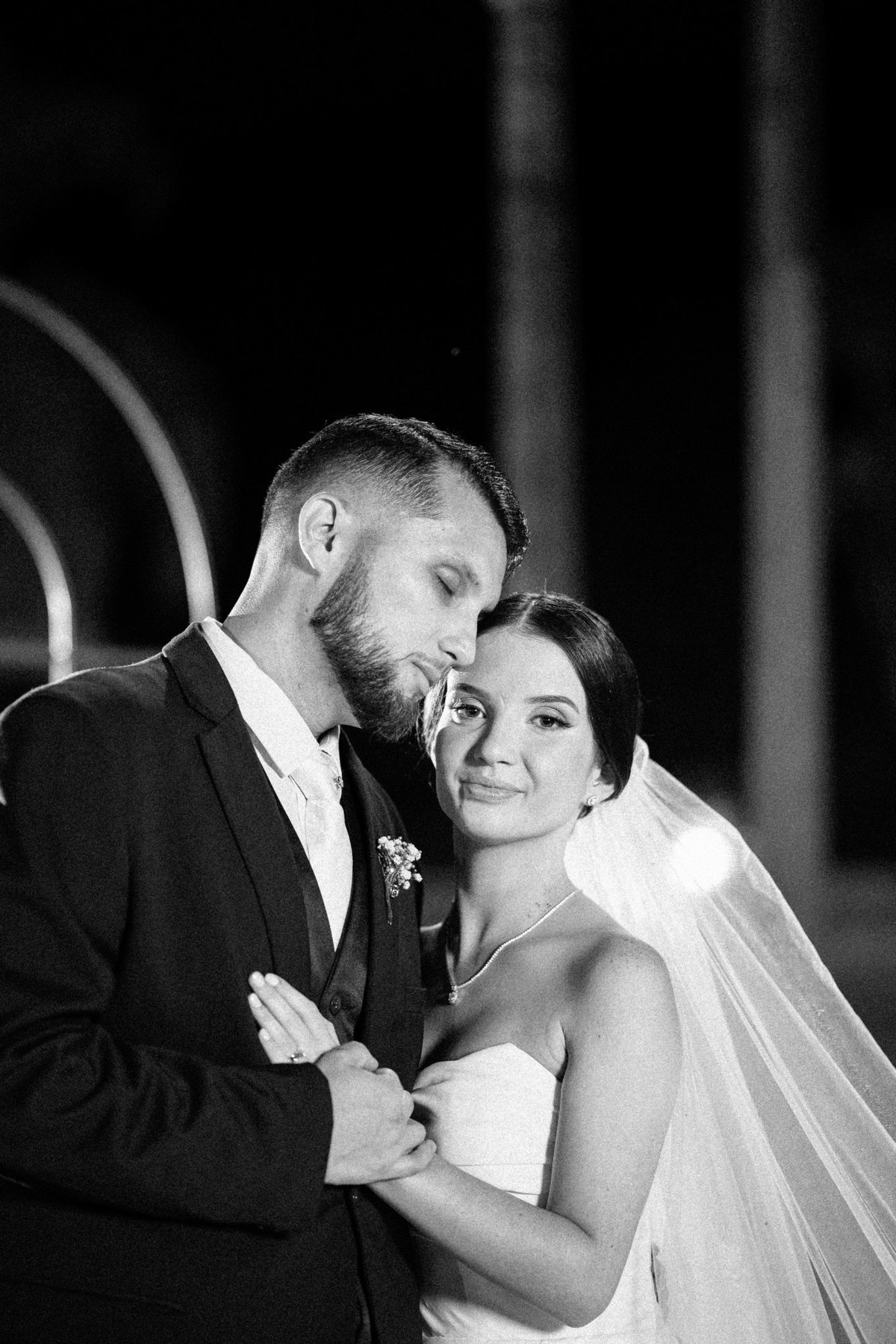 051-retrato-intimo-noivos-preto-branco-casamento