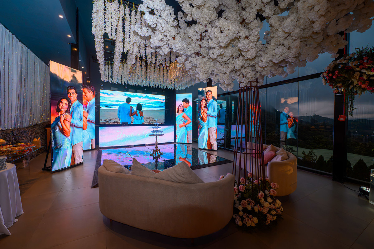 003-salao-decorado-para-festa-de-casamento-em-itapema-paineis-LED