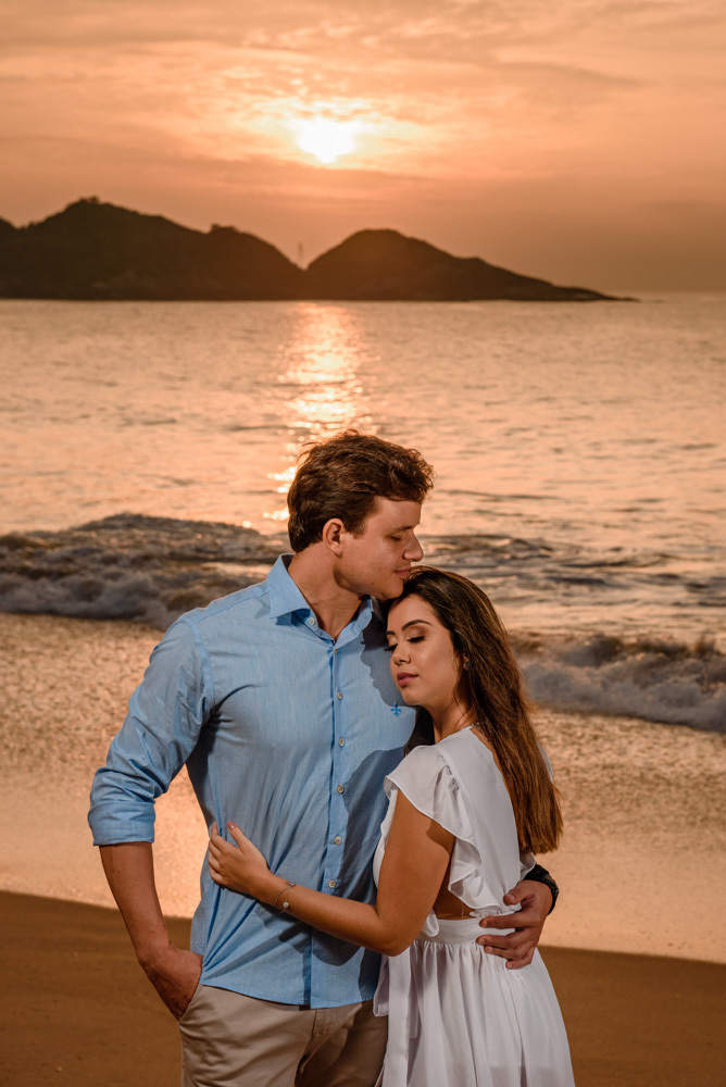 fotografo-casamento-itapema-balneario-camboriu-floripa-itajai-fotos-praia-casal-ensaio-book-pre-casamento-wedding