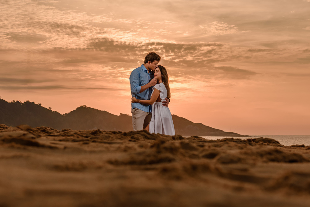 fotografo-casamento-itapema-balneario-camboriu-floripa-itajai-fotos-praia-casal-ensaio-book-pre-casamento-wedding