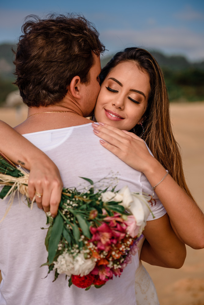 fotografo-casamento-itapema-balneario-camboriu-floripa-itajai-fotos-praia-casal-ensaio-book-pre-casamento-wedding