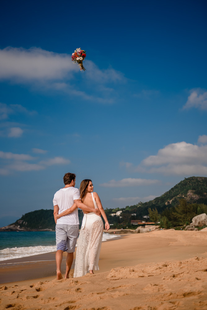 fotografo-casamento-itapema-balneario-camboriu-floripa-itajai-fotos-praia-casal-ensaio-book-pre-casamento-wedding