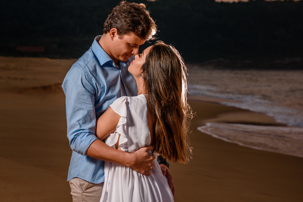 fotografo-casamento-itapema-balneario-camboriu-floripa-itajai-fotos-praia-casal-ensaio-book-pre-casamento-wedding