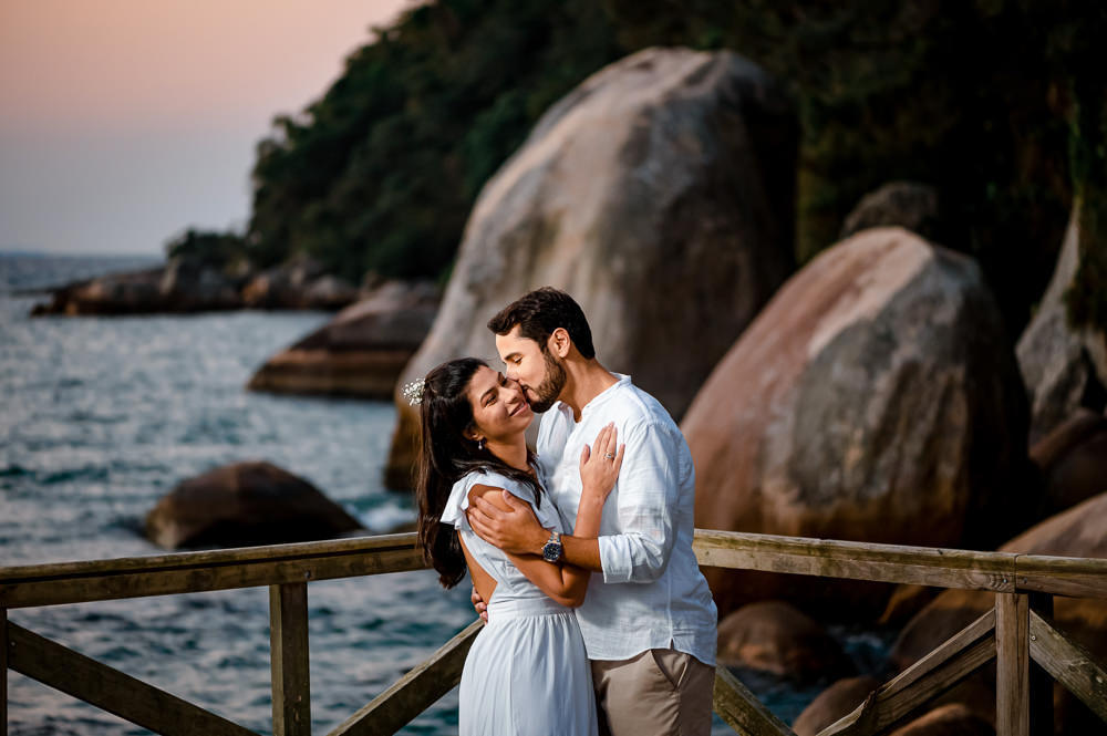 balneario camboriu; ensaio fotografico balneario camboriu; ensaio fotografico na lancha; ensaio fotografico santa catarina; lancha balneário camboriú; pré wedding na lancha; 