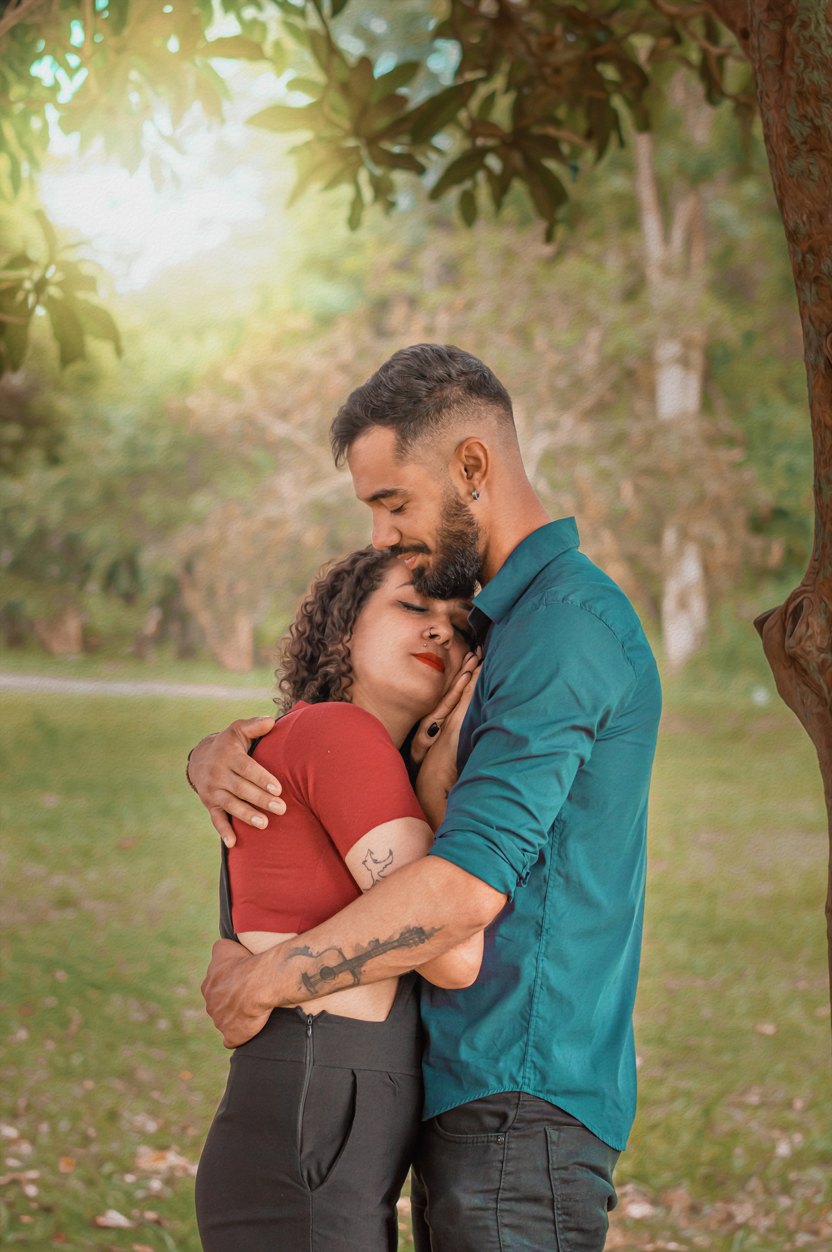 casal-se-abraçando