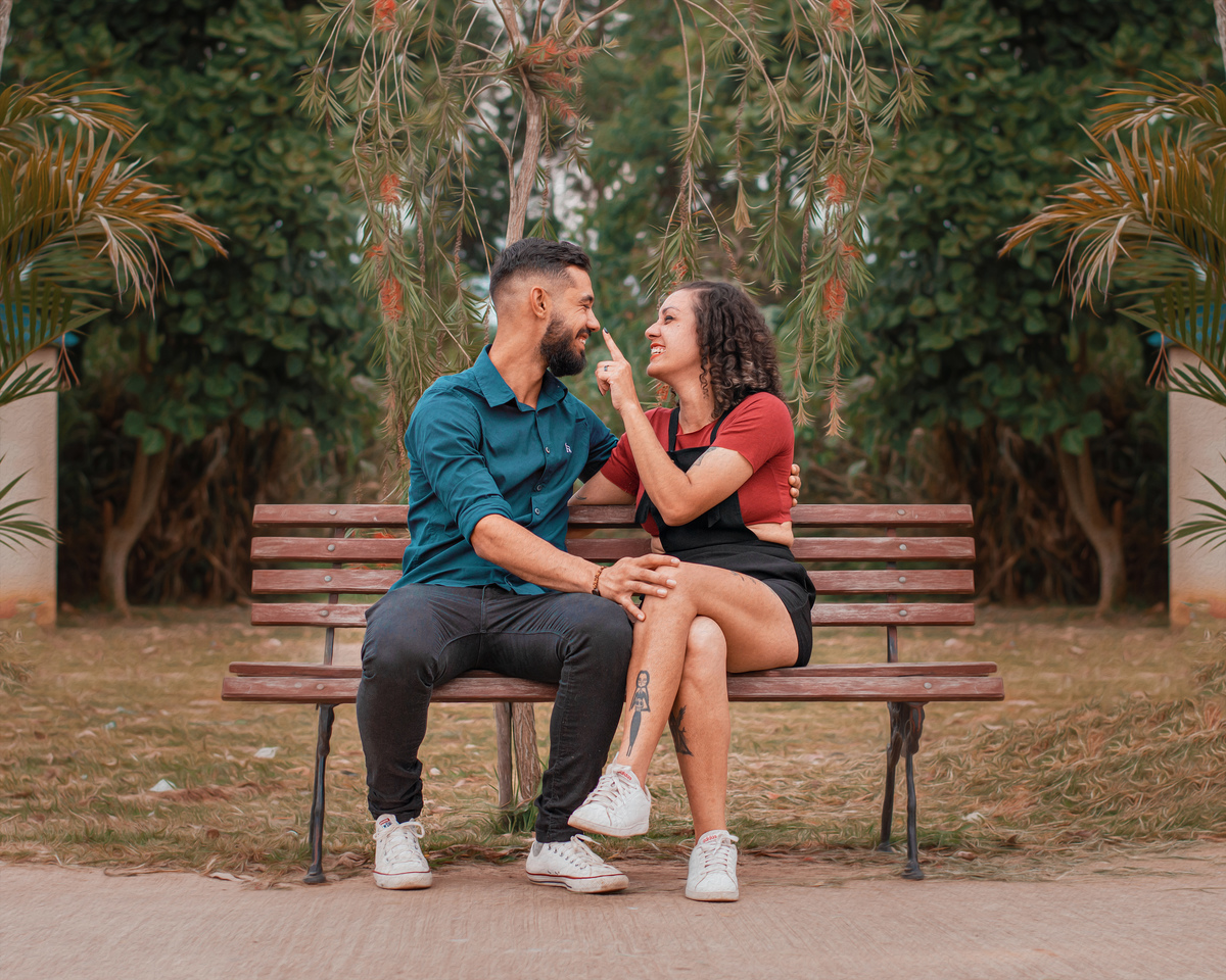 casal-na-praça
