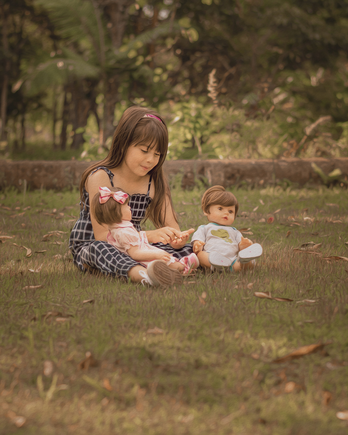 Ensaio menina brincando com bonecas