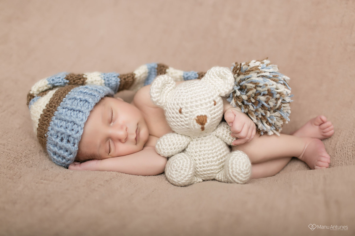 ensaio newborn com ursinho