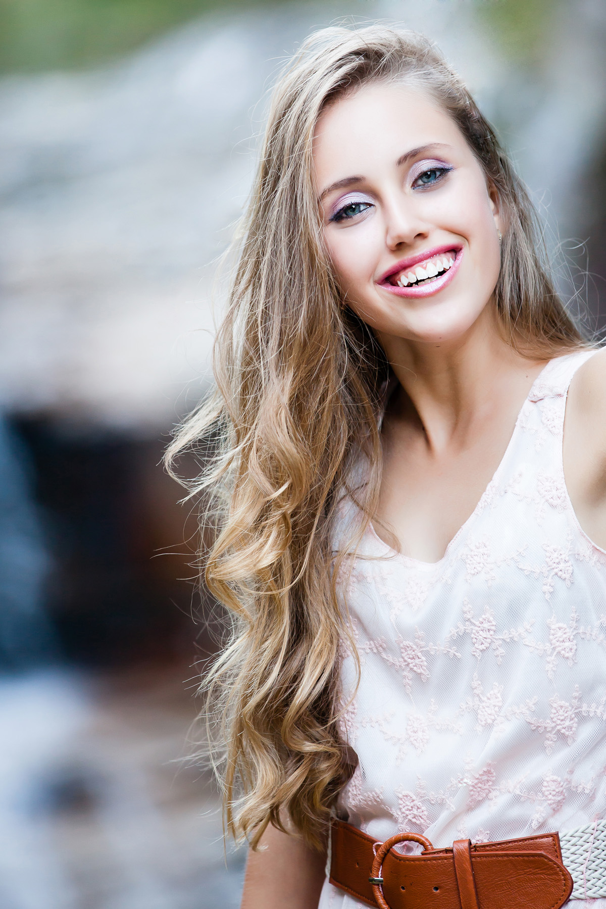 adolescente sorrindo