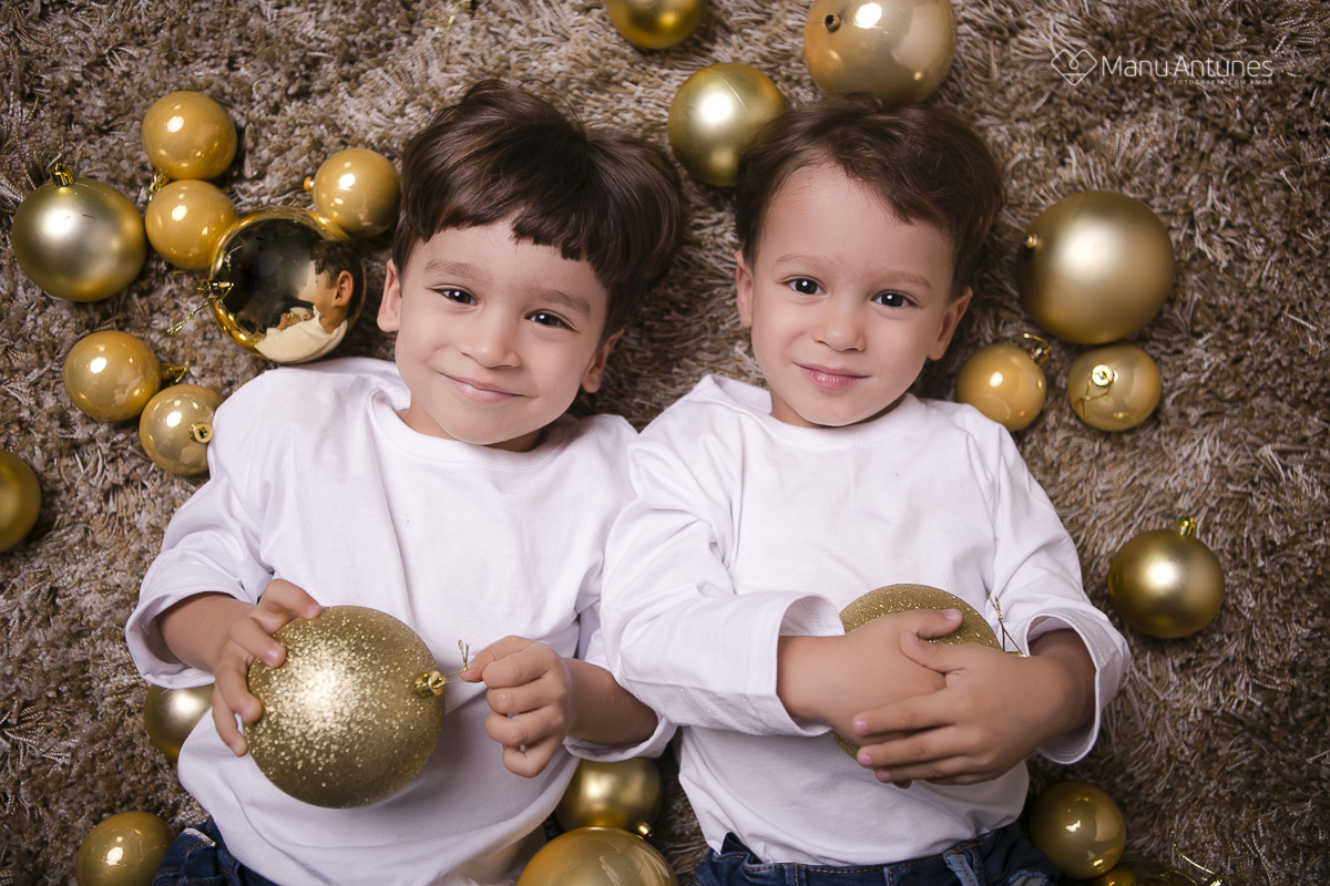 bolinhas amarelas de natal