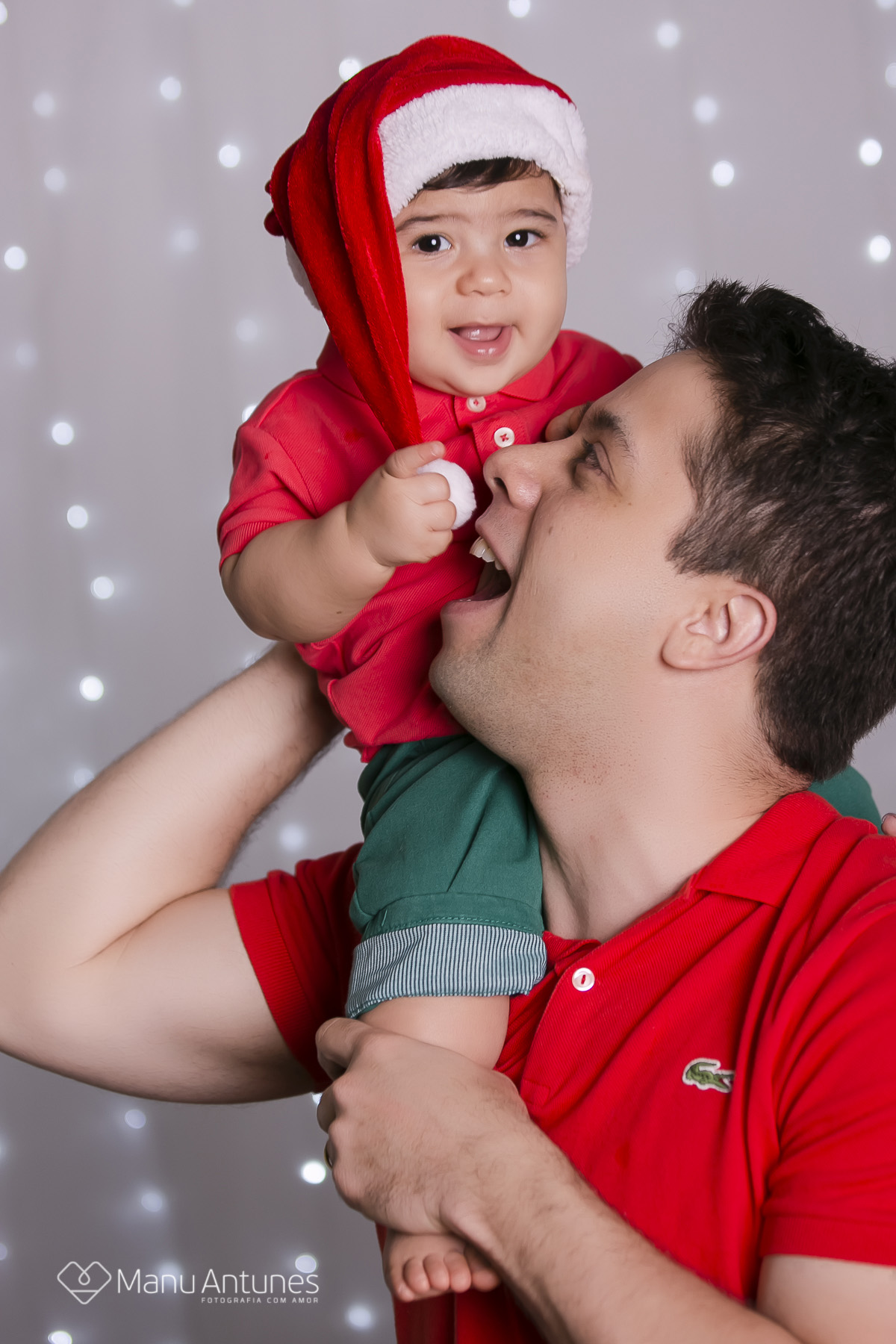 filho nas costas do pai