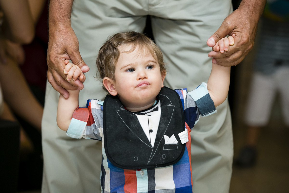 criança fazendo careta