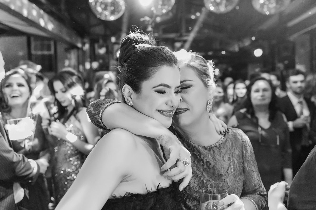 mãe e irmã da noiva