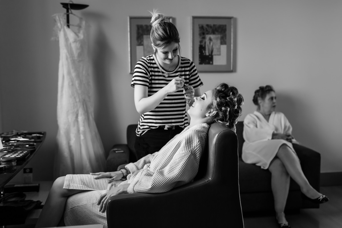 noiva na maquiagem