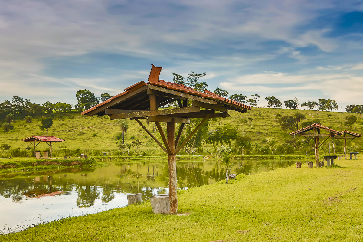 telhado na fazenda
