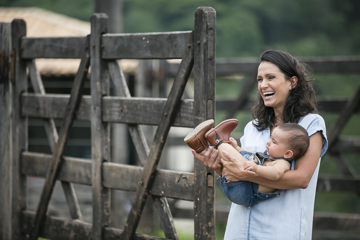 mamãe sorrindo bastante