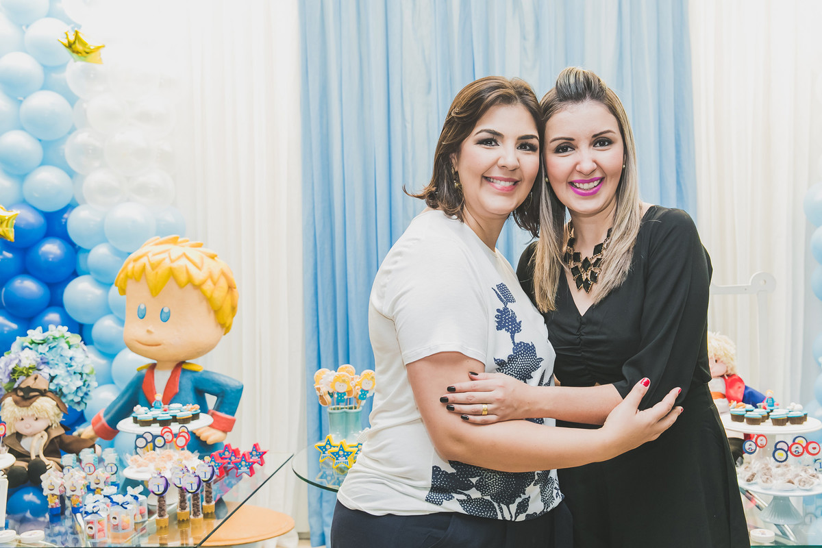 um abraço nos convidados