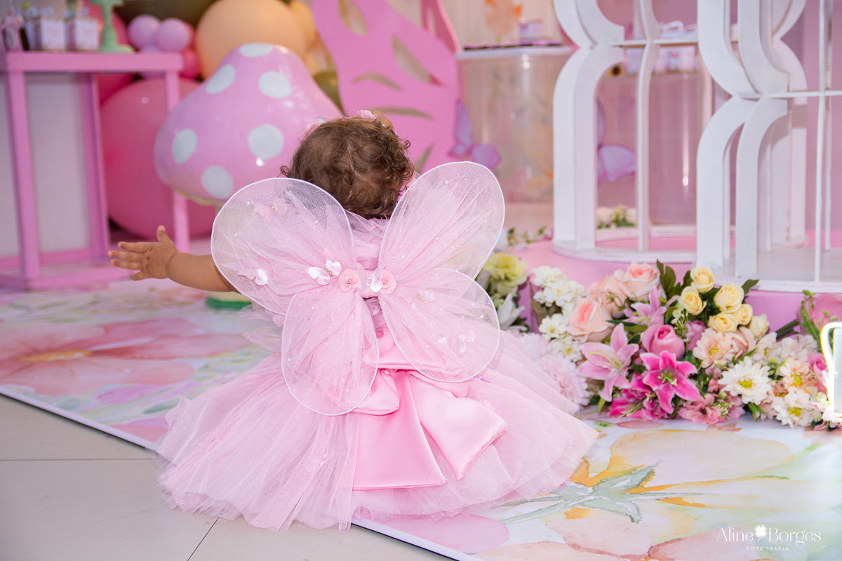 Decoração Jardim de Borboletas Clara 1 ano roupa do tema Taquara RJ