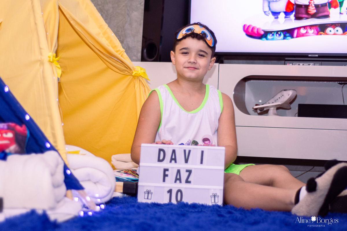 Crianças brincando NAS cabanas Festa do Pijama em aniversário infantil no Rio de Janeiro