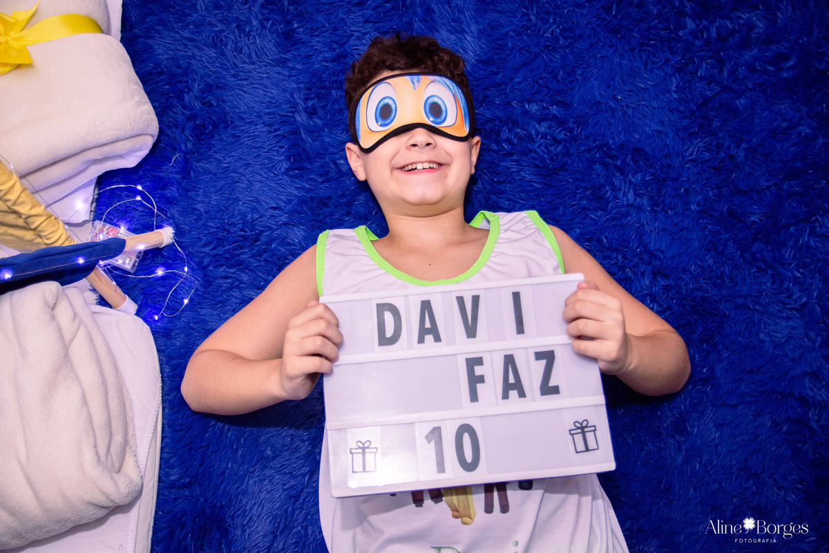 Crianças brincando NAS cabanas Festa do Pijama em aniversário infantil no Rio de Janeiro