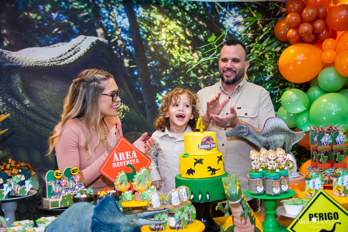 Cada conexão feita vale mais que mil poses. Um dia inesquecível no Jurassic Park do João Felipe.