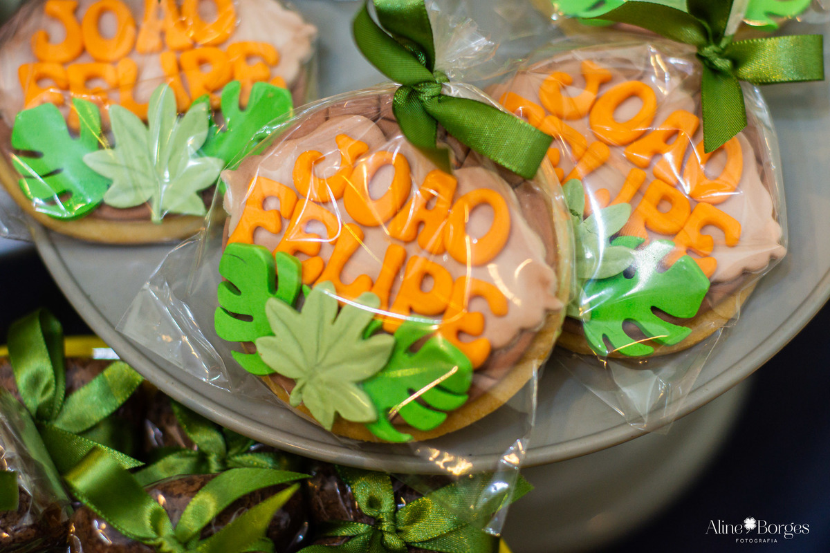 Personalizados de luxo para a festa Jurassic Park na casa de festas Brincadeira é Coisa Séria.