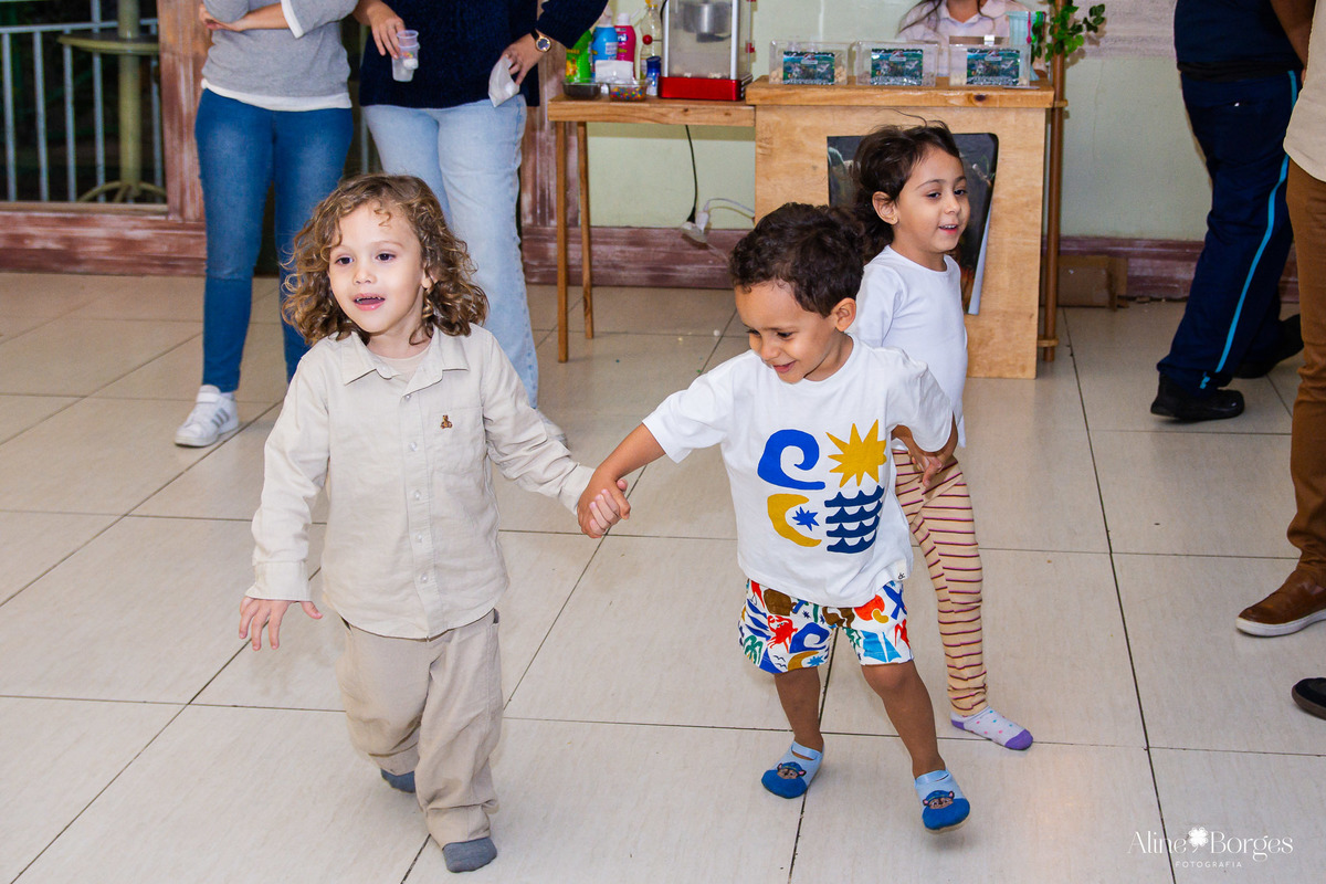 Cada conexão feita vale mais que mil poses. Um dia inesquecível no Jurassic Park do João Felipe.