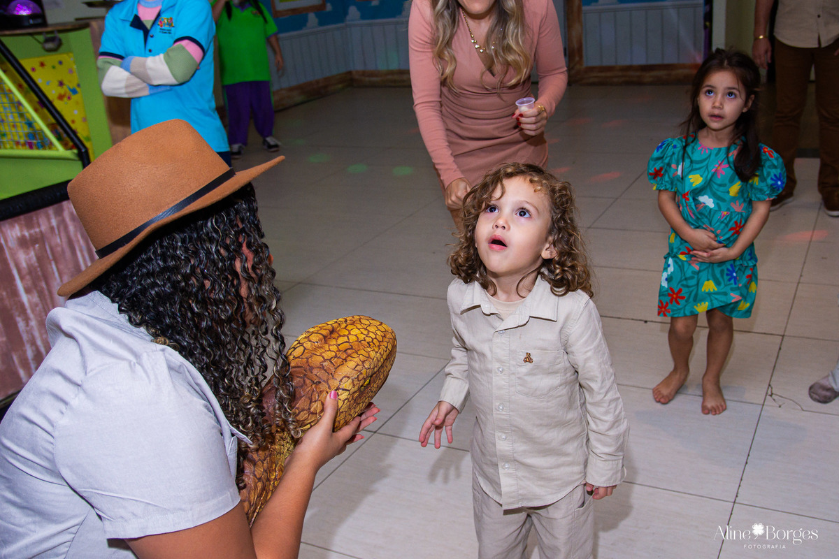 Cada conexão feita vale mais que mil poses. Um dia inesquecível no Jurassic Park do João Felipe.