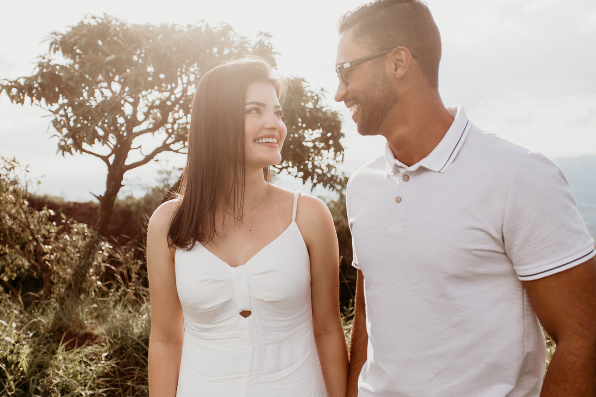 Ensaio Mariana e Josué - Casal - Belo Horizonte - Topo do Mundo - Laura Nolasco Fotografia