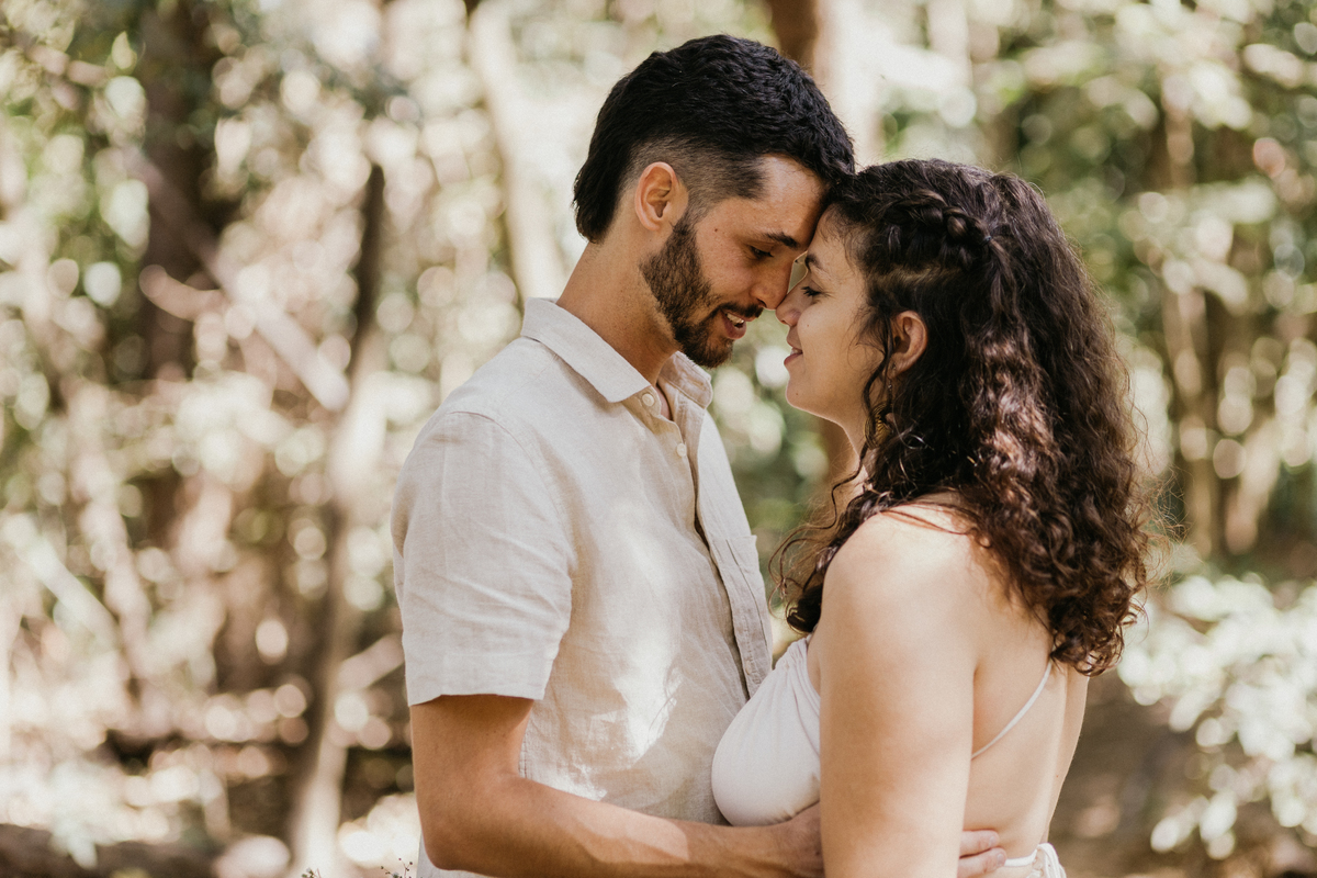 Ensaio Tainah e Moita - Casal - Belo Horizonte - Casamento Civil - Restaurante Paladino - Laura Nolasco Fotografia
