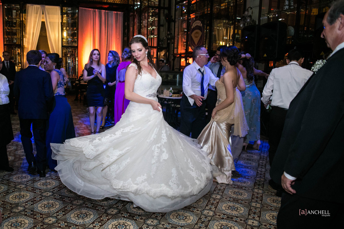 Copacabana, palace, casamento, RJ, confeitaria, Colombo, igreja, nossa, senhora, do, Carmo, Livia, e, Candido, Anchell, fotografia, Roberto, Cohen, inesquecível, casamento