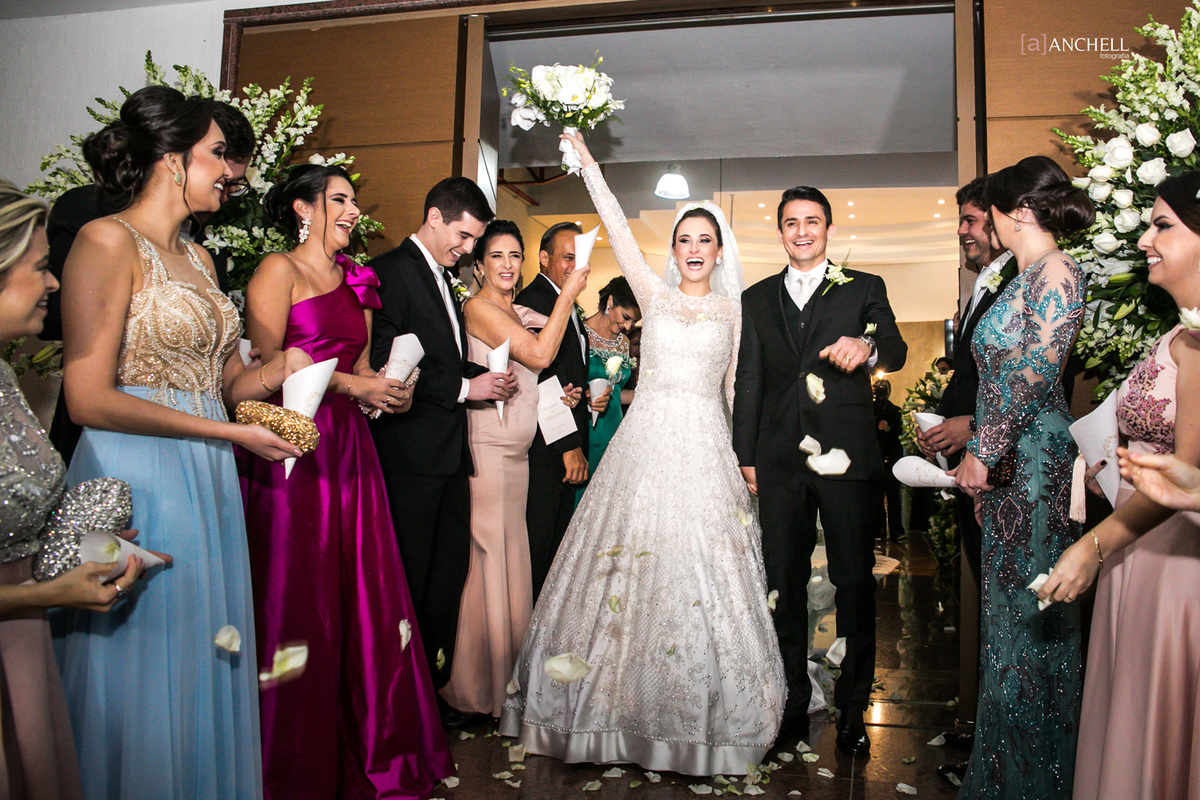 casamento, clássico, inesquecível casamento, Luiza e Wander, Making of , cerimônia, recepção, cerimonial Cohen, noivo, noiva, Sandro, barros, igreja, Ricardo, almeida, Anchell, fotografia, véu de noiva,