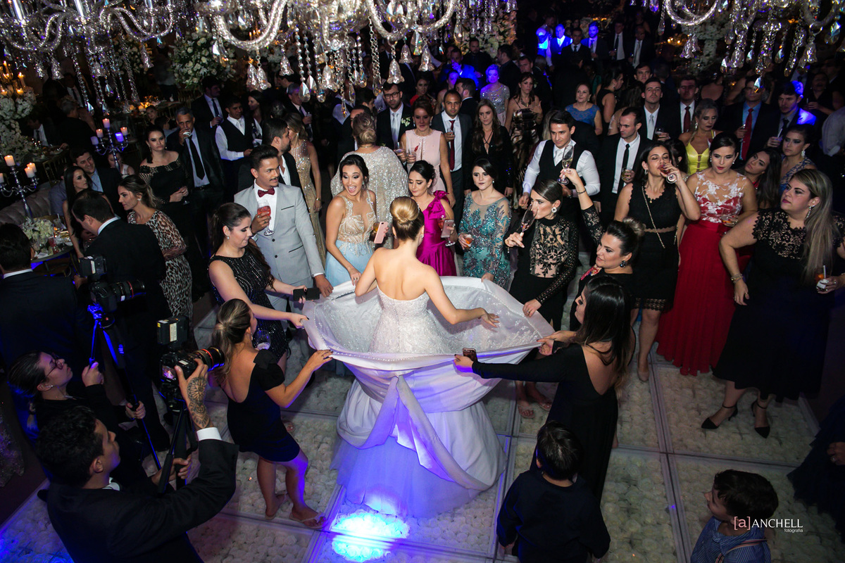 casamento, clássico, inesquecível casamento, Luiza e Wander, Making of , cerimônia, recepção, cerimonial Cohen, noivo, noiva, Sandro, barros, igreja, Ricardo, almeida, Anchell, fotografia, véu de noiva,