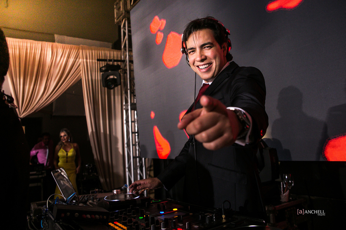 casamento, clássico, inesquecível casamento, Luiza e Wander, Making of , cerimônia, recepção, cerimonial Cohen, noivo, noiva, Sandro, barros, igreja, Ricardo, almeida, Anchell, fotografia, véu de noiva,