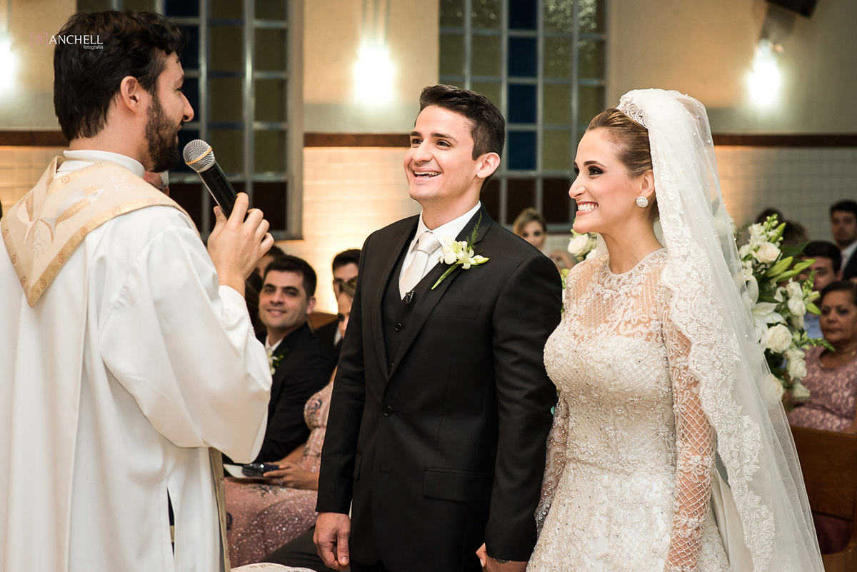 casamento, clássico, inesquecível casamento, Luiza e Wander, Making of , cerimônia, recepção, cerimonial Cohen, noivo, noiva, Sandro, barros, igreja, Ricardo, almeida, Anchell, fotografia, véu de noiva,