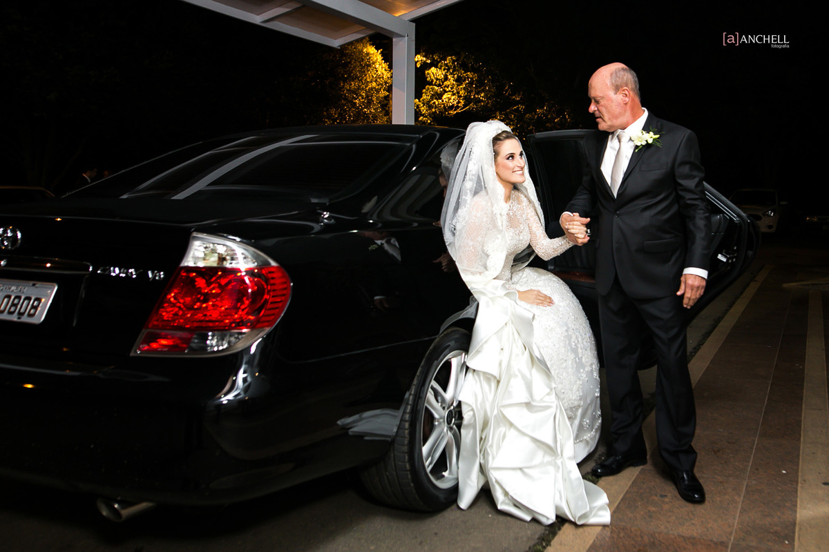 casamento, clássico, inesquecível casamento, Luiza e Wander, Making of , cerimônia, recepção, cerimonial Cohen, noivo, noiva, Sandro, barros, igreja, Ricardo, almeida, Anchell, fotografia, véu de noiva,