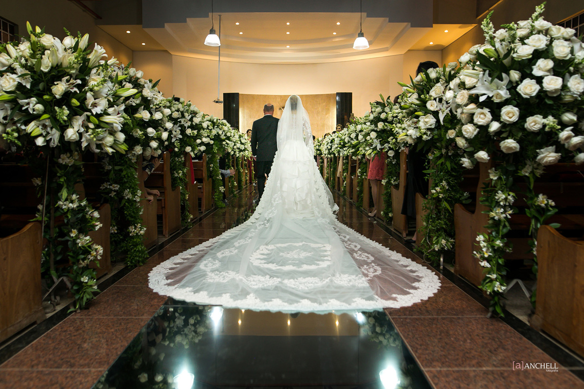 casamento, clássico, inesquecível casamento, Luiza e Wander, Making of , cerimônia, recepção, cerimonial Cohen, noivo, noiva, Sandro, barros, igreja, Ricardo, almeida, Anchell, fotografia, véu de noiva,