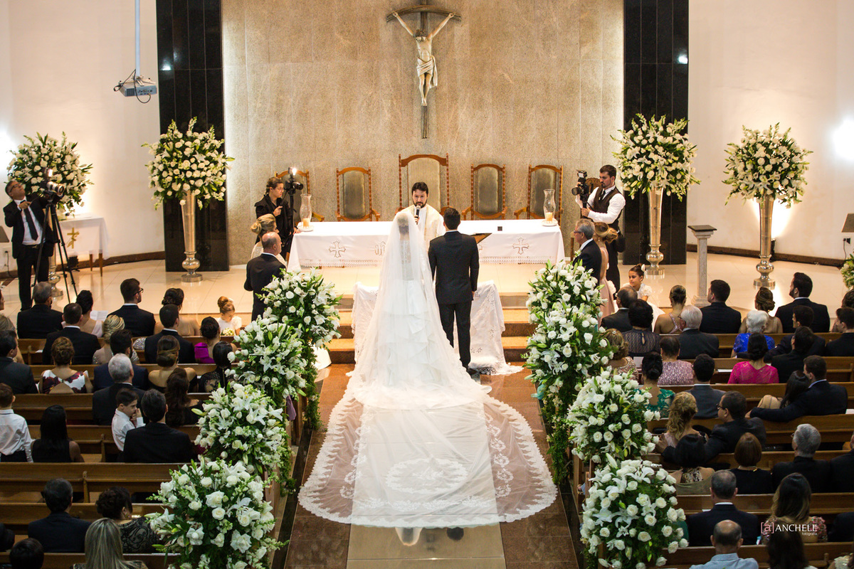 casamento, clássico, inesquecível casamento, Luiza e Wander, Making of , cerimônia, recepção, cerimonial Cohen, noivo, noiva, Sandro, barros, igreja, Ricardo, almeida, Anchell, fotografia, véu de noiva,