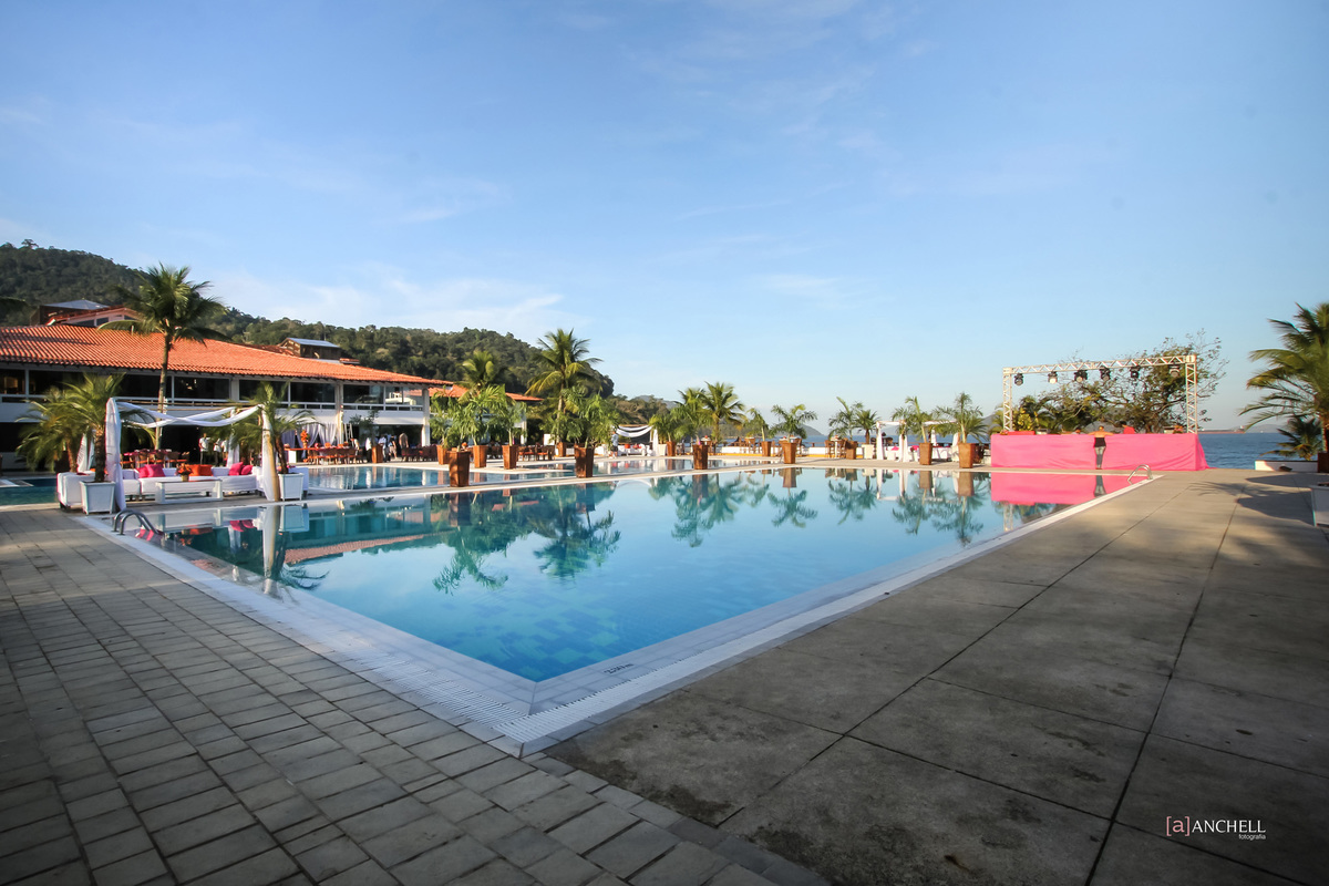 Wedding, casamento, beta e bruno, club med, Euler de castro, making of, cerimônia, recepção, casamento na praia, casar descalça, por do sol, cachorro levando as alianças, Angra dos reais 