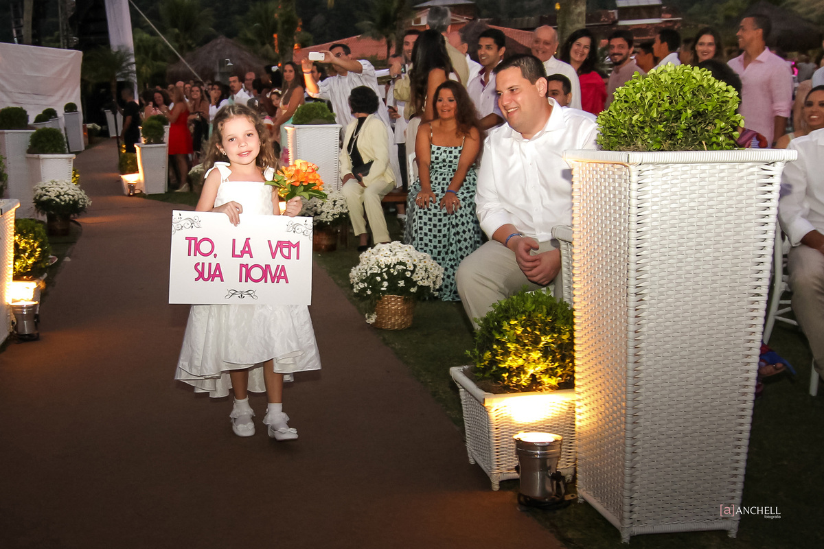 Wedding, casamento, beta e bruno, club med, Euler de castro, making of, cerimônia, recepção, casamento na praia, casar descalça, por do sol, cachorro levando as alianças, Angra dos reais 