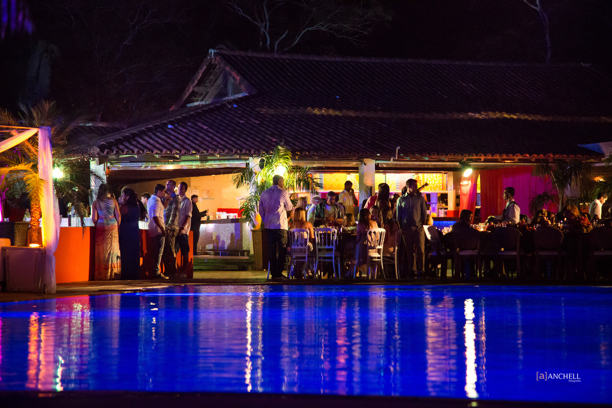 Wedding, casamento, beta e bruno, club med, Euler de castro, making of, cerimônia, recepção, casamento na praia, casar descalça, por do sol, cachorro levando as alianças, Angra dos reais 