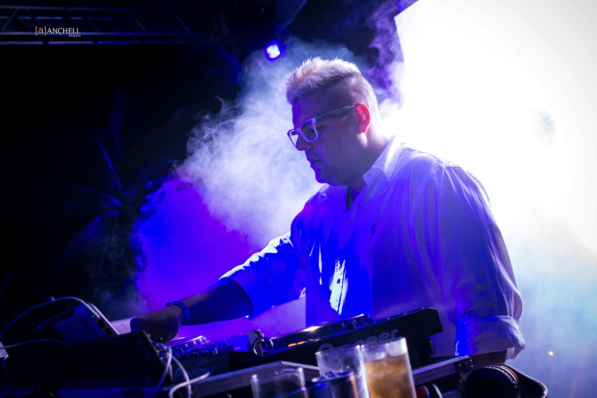 Wedding, casamento, beta e bruno, club med, Euler de castro, making of, cerimônia, recepção, casamento na praia, casar descalça, por do sol, cachorro levando as alianças, Angra dos reais 