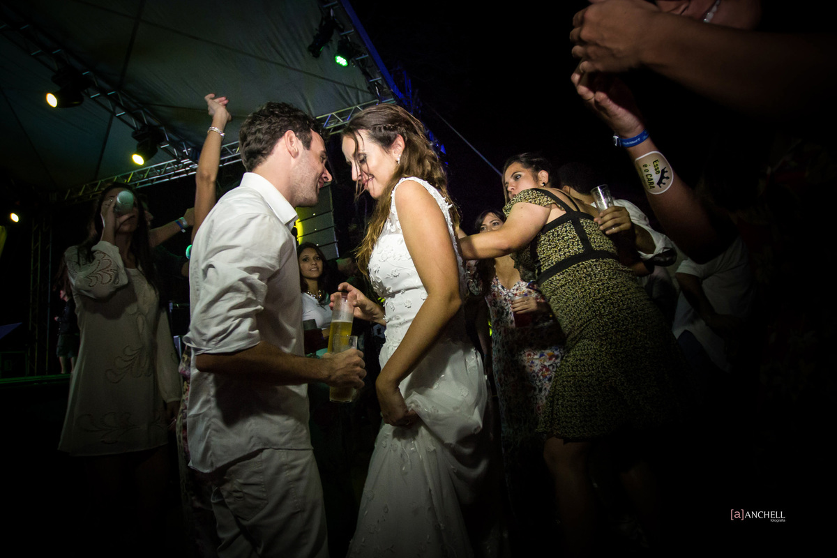 Wedding, casamento, beta e bruno, club med, Euler de castro, making of, cerimônia, recepção, casamento na praia, casar descalça, por do sol, cachorro levando as alianças, Angra dos reais 