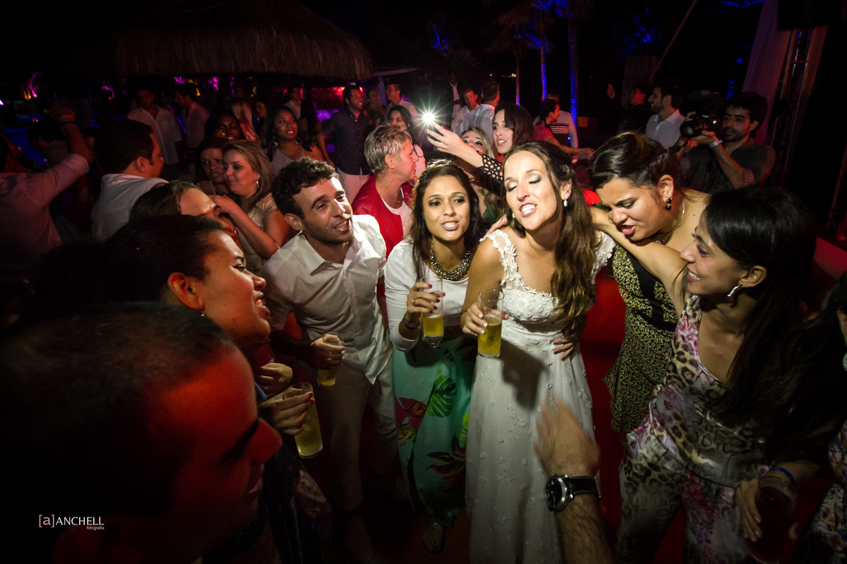 Wedding, casamento, beta e bruno, club med, Euler de castro, making of, cerimônia, recepção, casamento na praia, casar descalça, por do sol, cachorro levando as alianças, Angra dos reais 