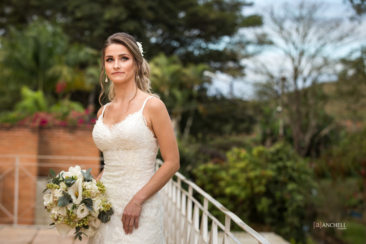 anchell, fotografia, inesquecível, casamento, wedding, no campo, Lais e Filipe, muriaé, de dia, de tarde, por do sol, vestido, noiva, noivo, making of, cerimônia,