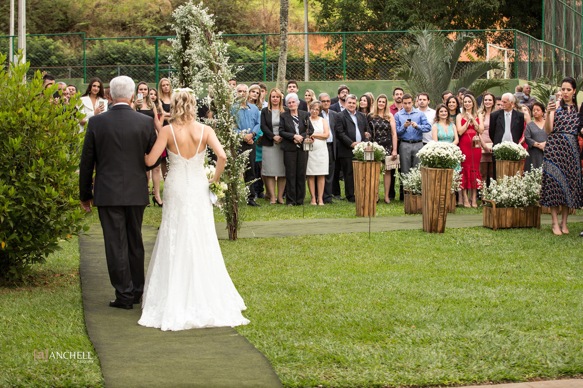 anchell, fotografia, inesquecível, casamento, wedding, no campo, Lais e Filipe, muriaé, de dia, de tarde, por do sol, vestido, noiva, noivo, making of, cerimônia,