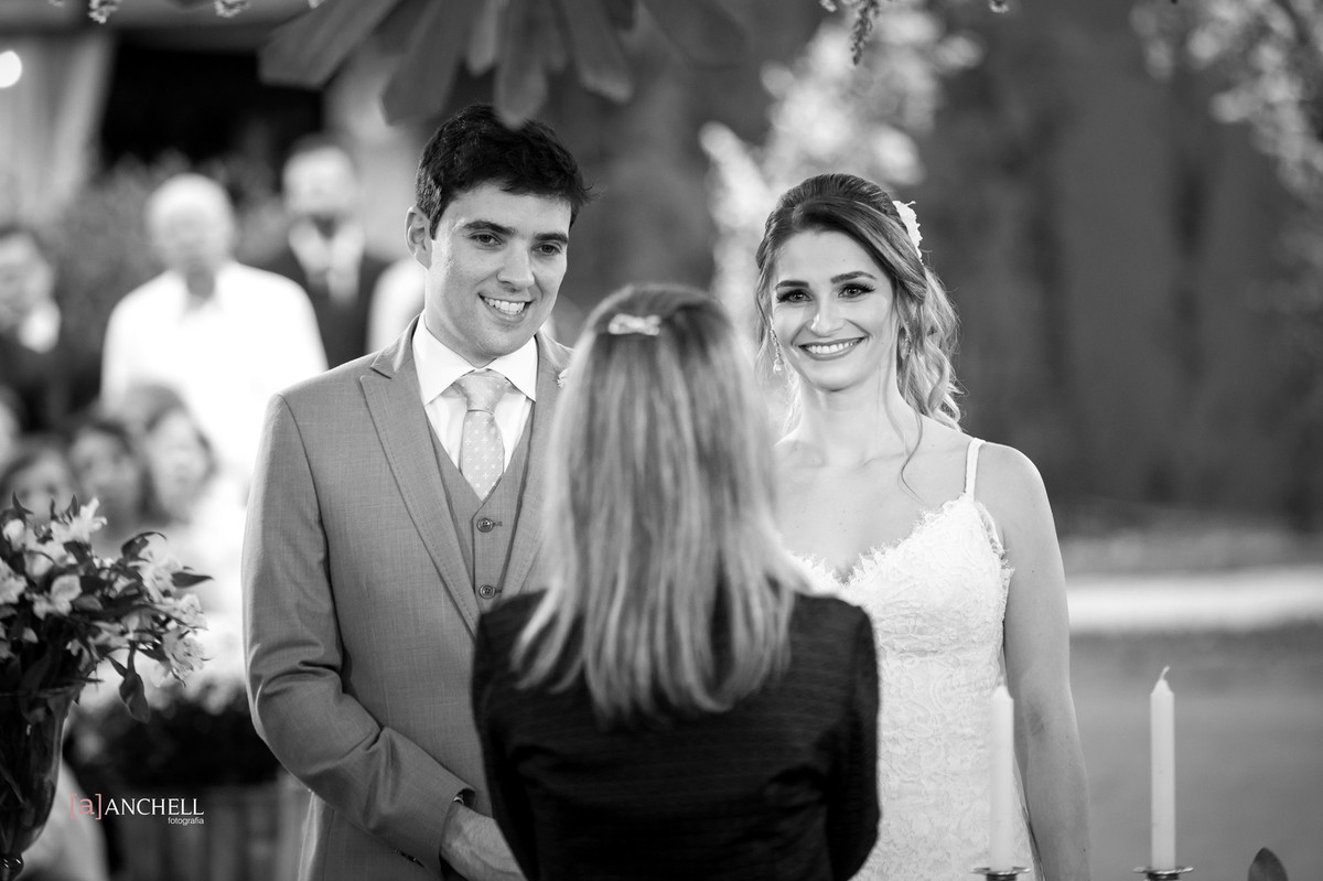 anchell, fotografia, inesquecível, casamento, wedding, no campo, Lais e Filipe, muriaé, de dia, de tarde, por do sol, vestido, noiva, noivo, making of, cerimônia,