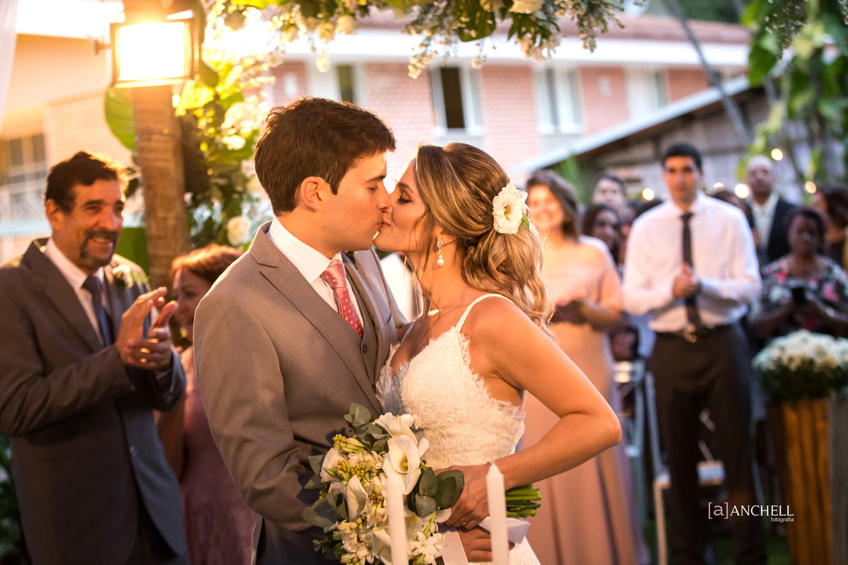 anchell, fotografia, inesquecível, casamento, wedding, no campo, Lais e Filipe, muriaé, de dia, de tarde, por do sol, vestido, noiva, noivo, making of, cerimônia,