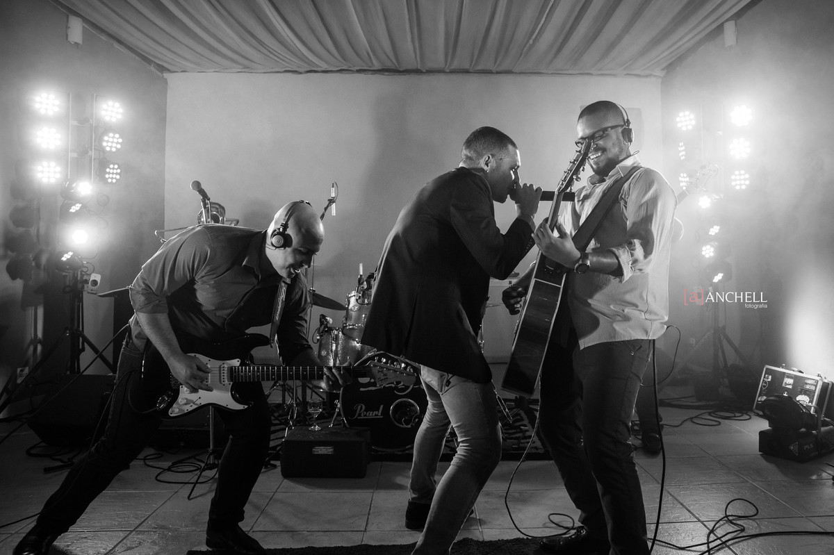 anchell, fotografia, inesquecível, casamento, wedding, no campo, Lais e Filipe, muriaé, de dia, de tarde, por do sol, vestido, noiva, noivo, making of, cerimônia,