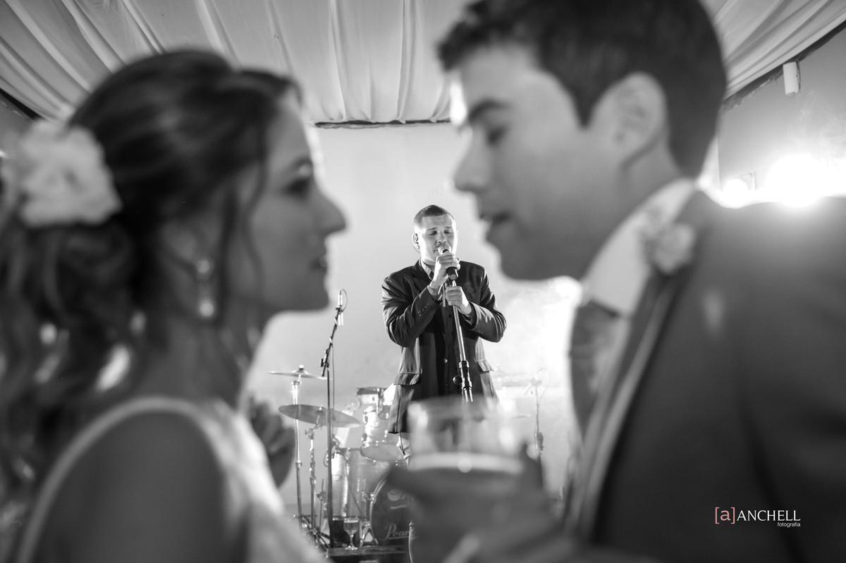 anchell, fotografia, inesquecível, casamento, wedding, no campo, Lais e Filipe, muriaé, de dia, de tarde, por do sol, vestido, noiva, noivo, making of, cerimônia,